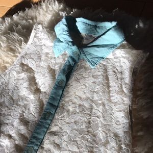 baby teal collared sleeveless lace top
